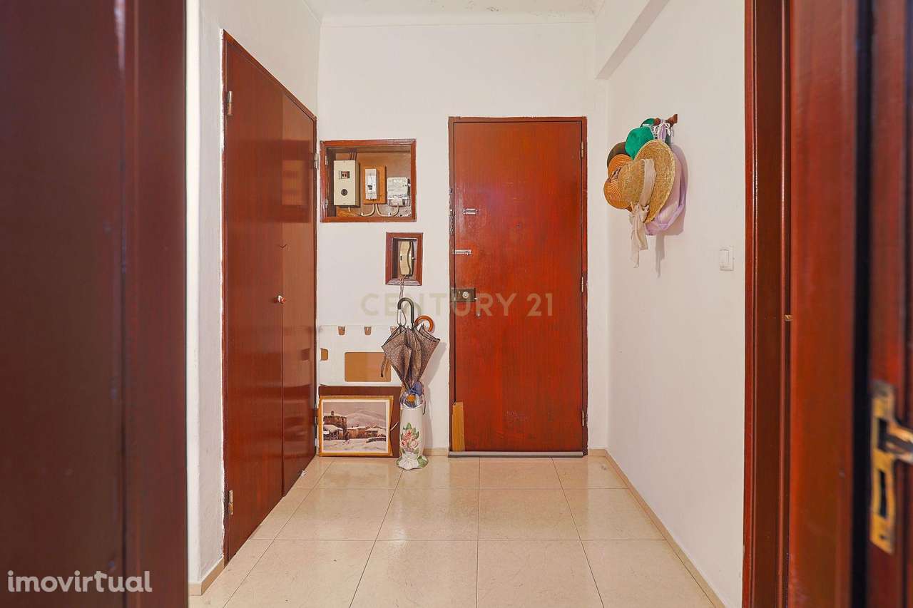 Apartamento T3 com Varandas em Corroios - Grande imagem: 2/18