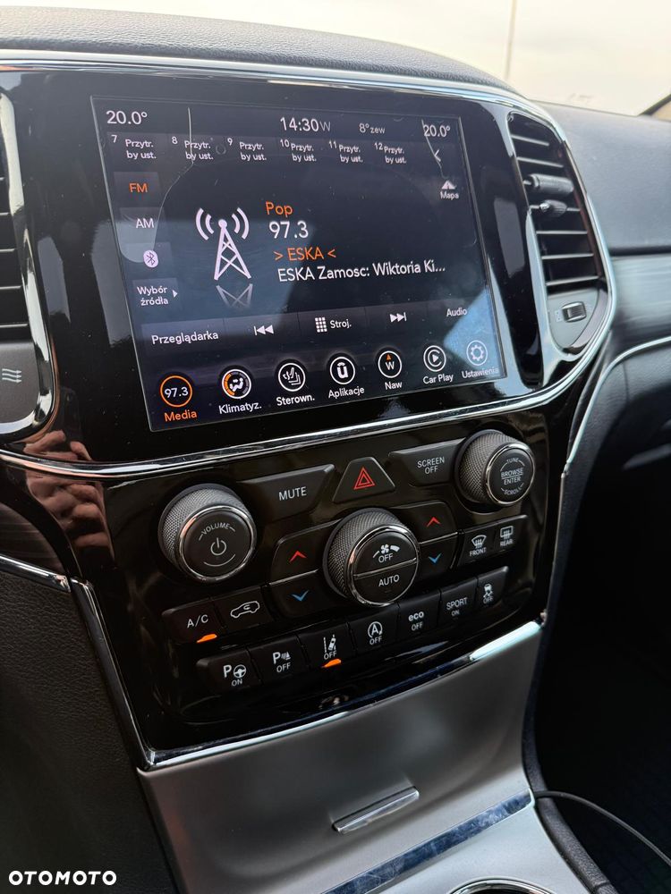 Jeep Grand Cherokee - 22