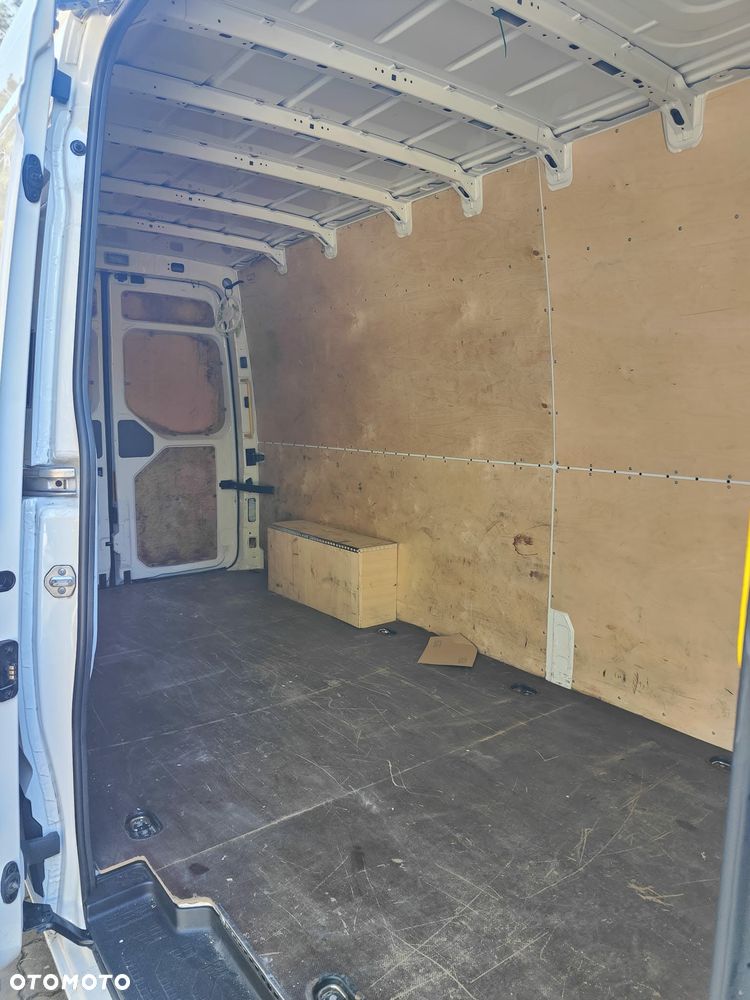 Volkswagen Crafter - 9