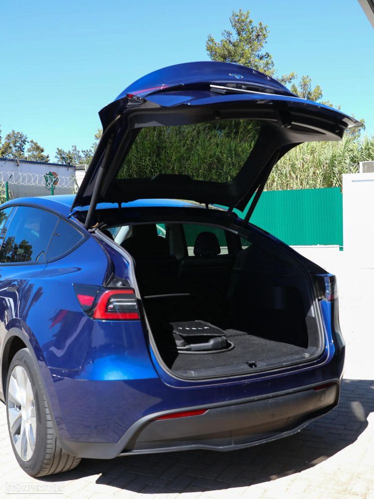 Tesla Model Y Standard RWD - 7