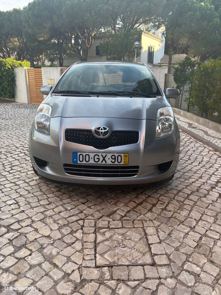 Toyota Yaris 1.0 VVT-i AC Manual - 3