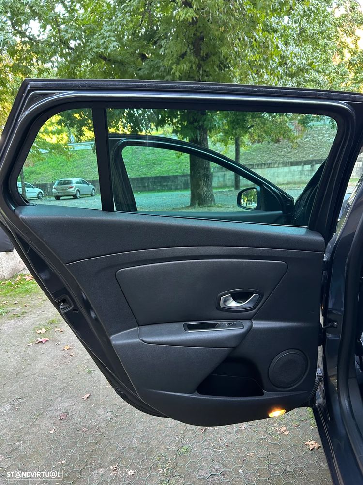 Renault Mégane Sport Tourer 1.5 dCi Dynamique - 30