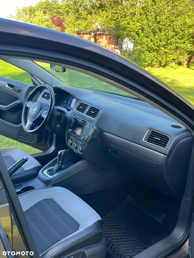 Volkswagen Jetta 1.4 TSI DSG Highline - 8