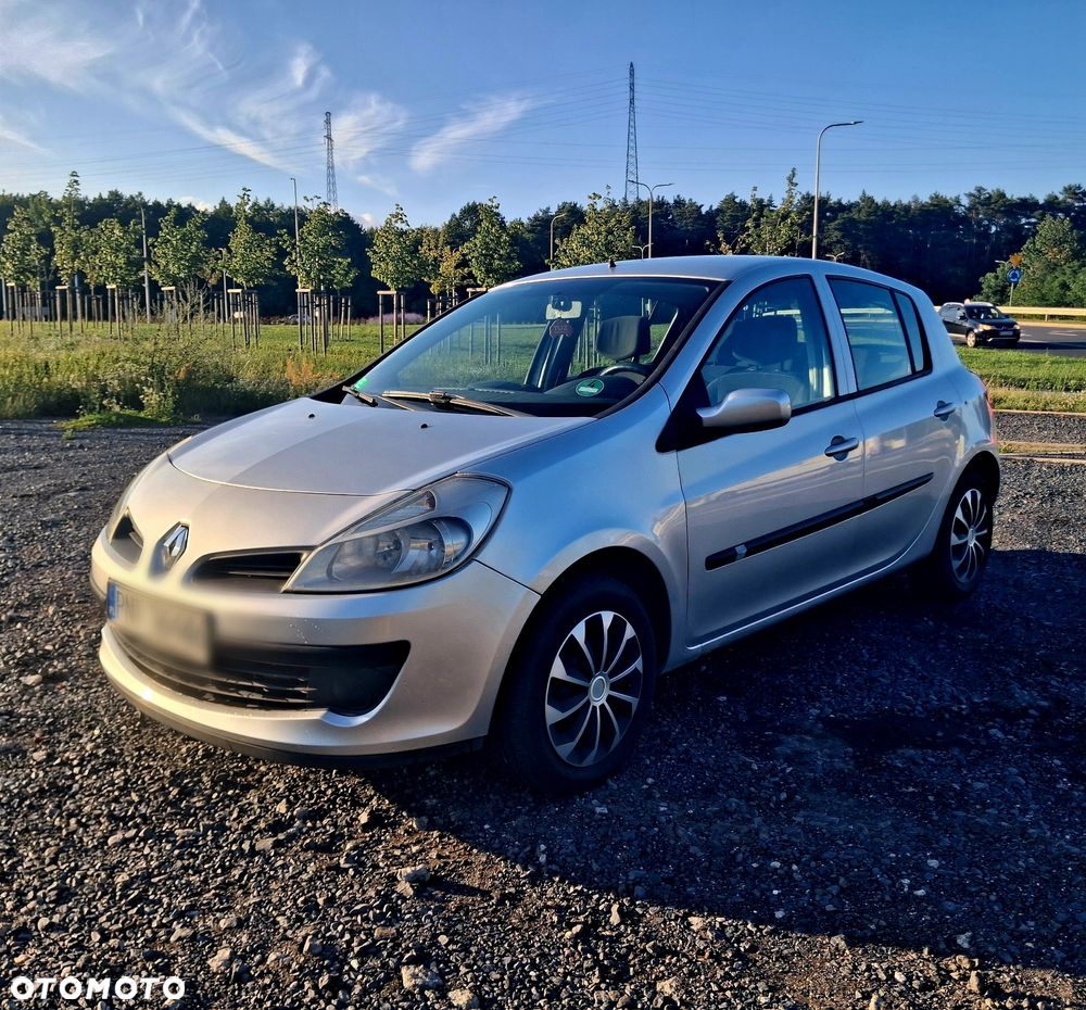 Renault Clio - 1