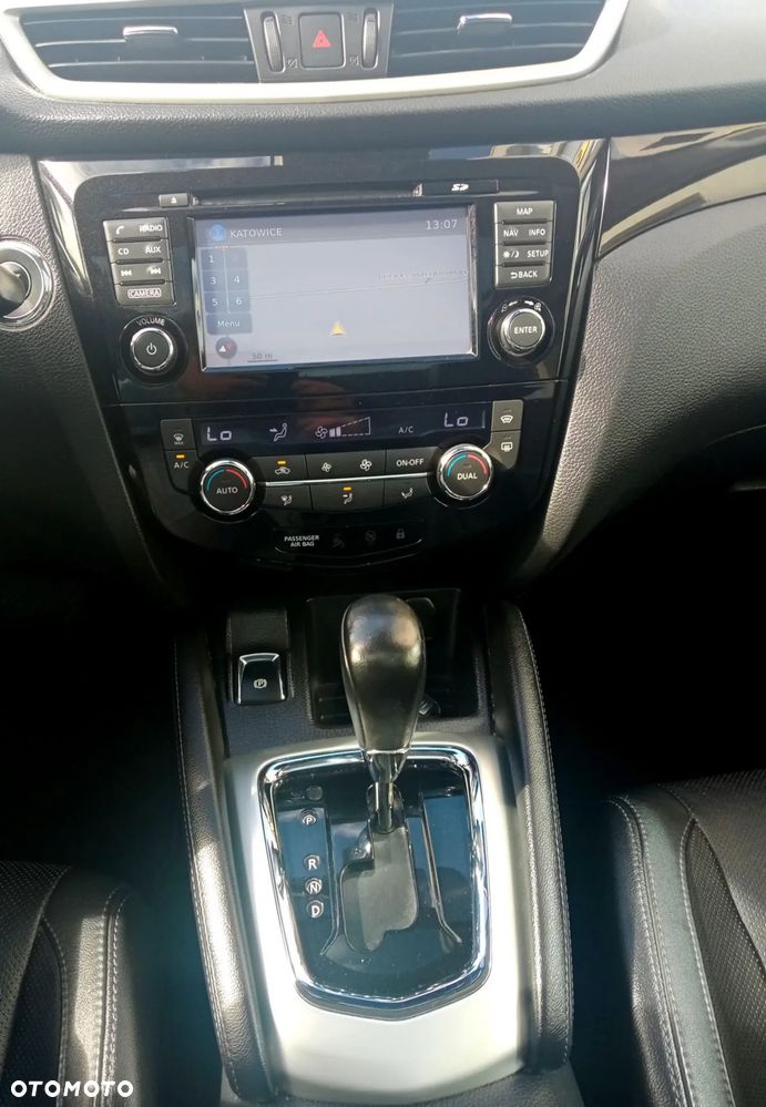 Nissan Qashqai 1.6 DCi N-Connecta Xtronic - 23