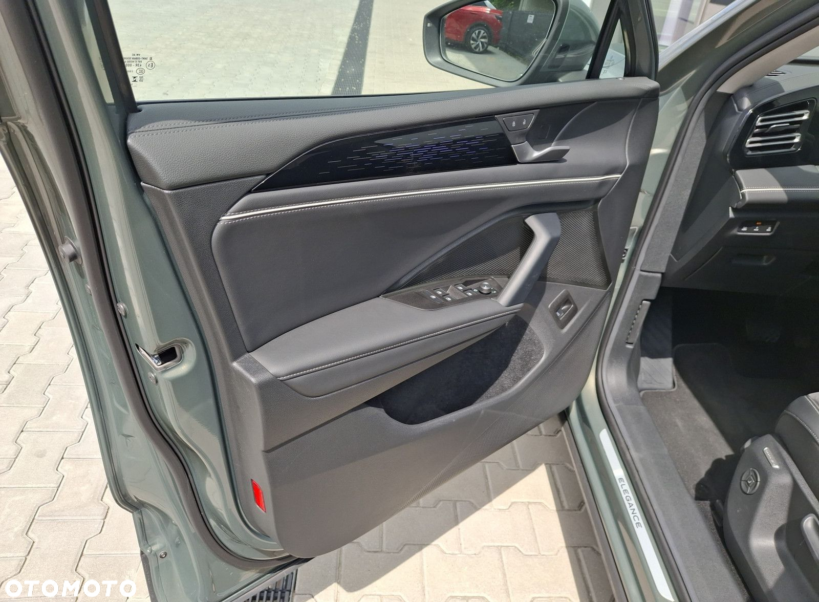 Volkswagen Tiguan 1.5 TSI EVO Elegance DSG - 9