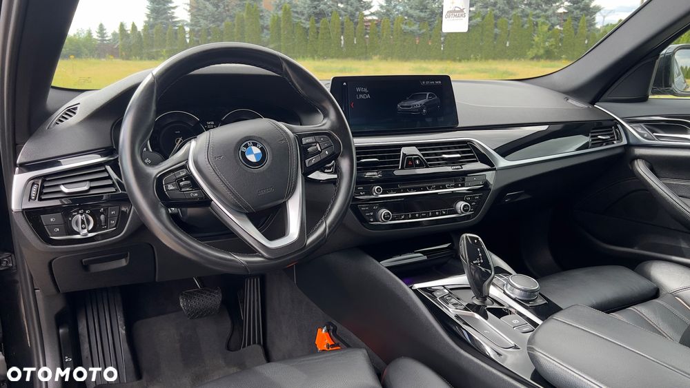 BMW Seria 5 520i Sport Line - 16