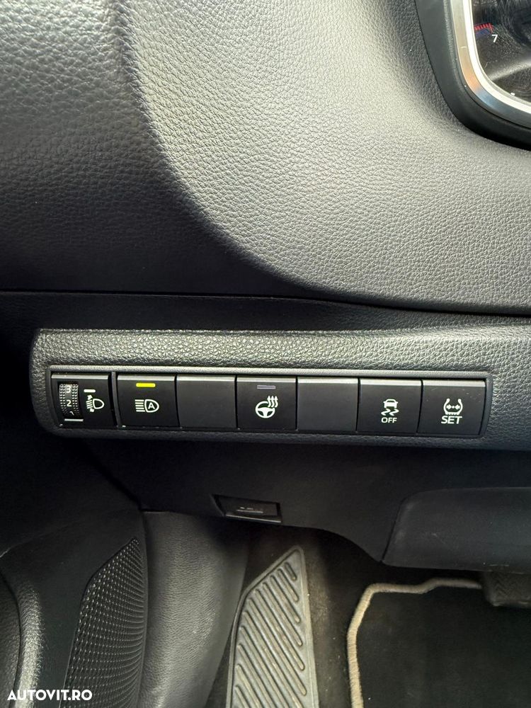 Toyota Corolla Sedan 1.8 HSD Dynamic - 9