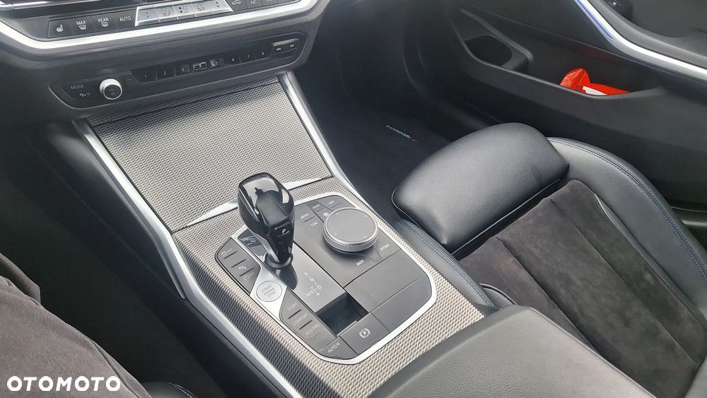 BMW Seria 3 320d xDrive M Sport Shadow - 13