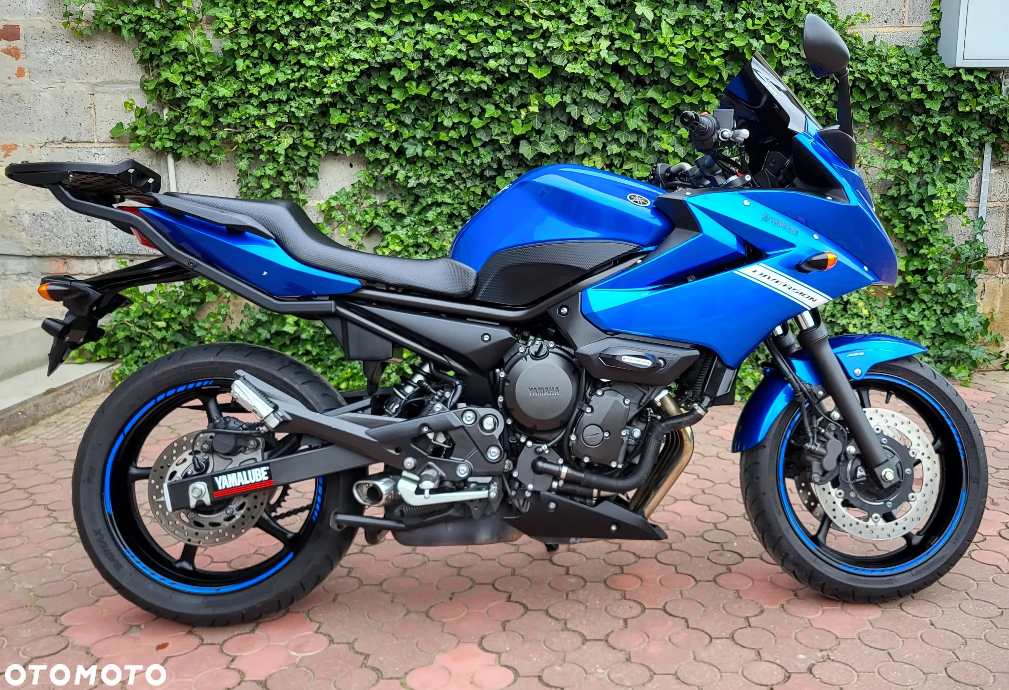 Yamaha XJ - 2