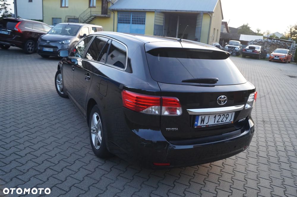 Toyota Avensis 2.0 Multidrive S Executive - 6