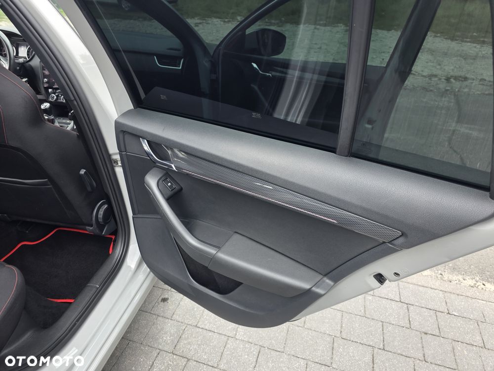 Skoda Octavia 2.0 TSI RS 230 - 23