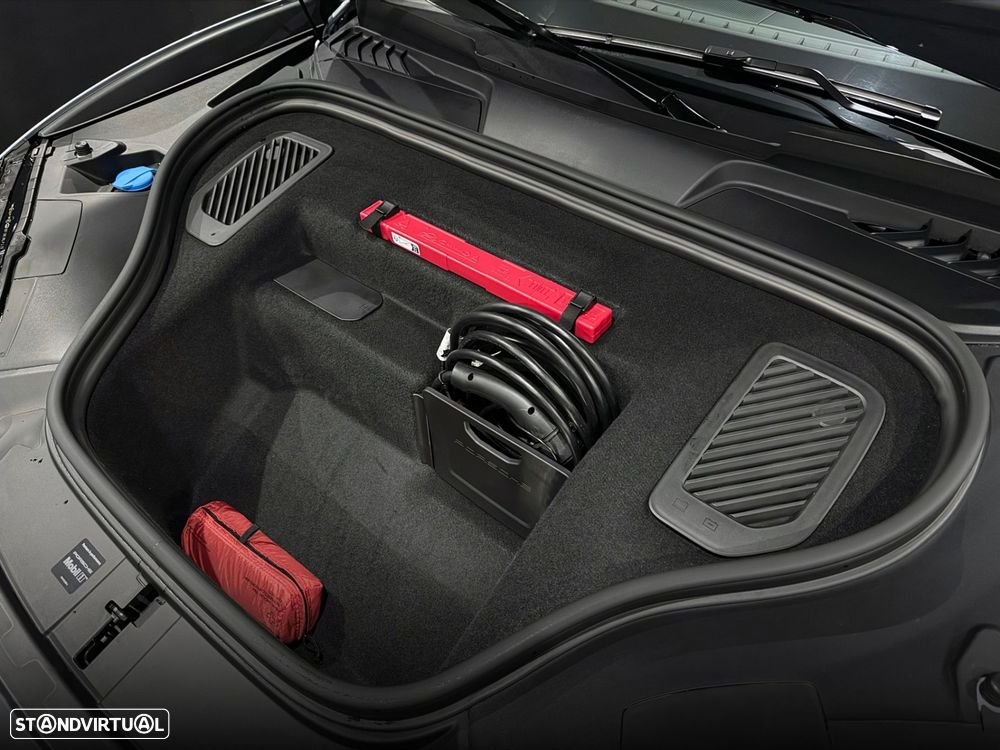 Porsche Macan Electric 4 - 53