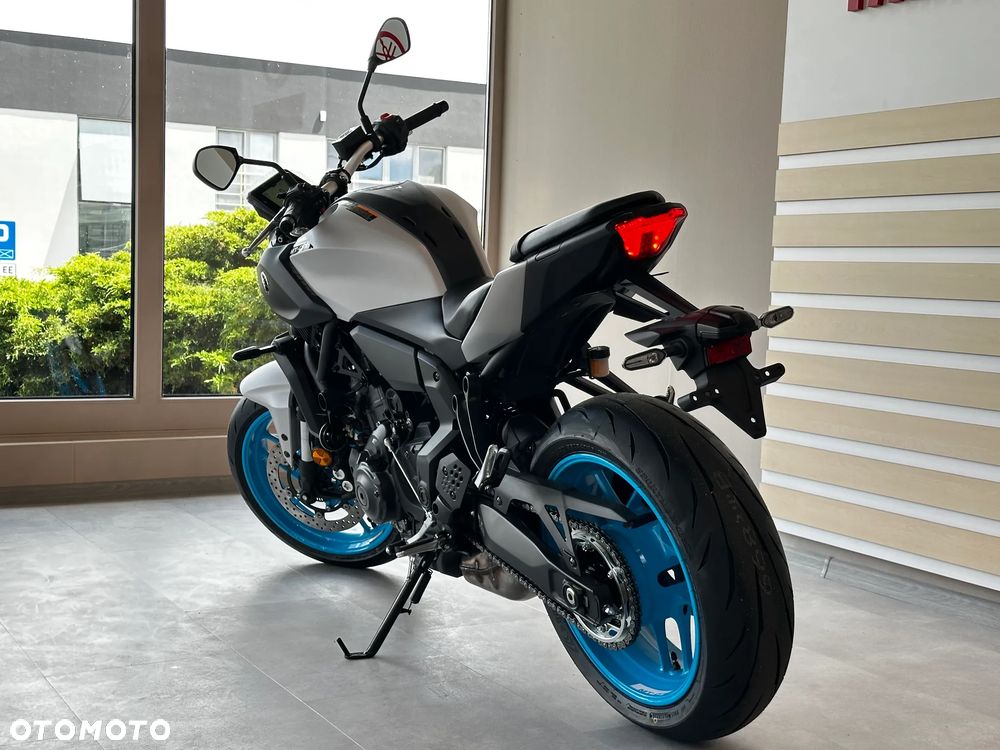 Yamaha MT - 4