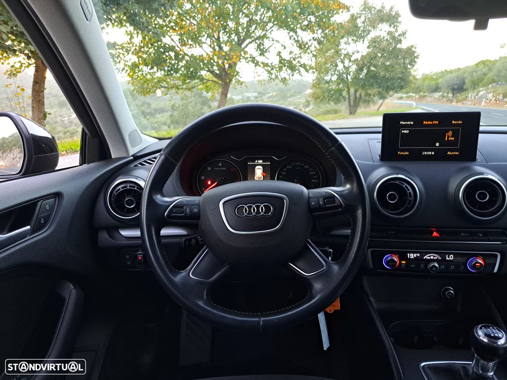 Audi A3 Sportback 1.6 TDI Attraction - 17