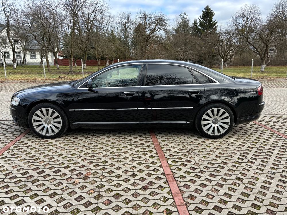 Audi A8 - 4