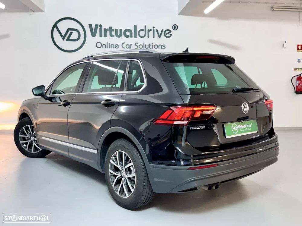 VW Tiguan 1.6 TDI Confortline - 9