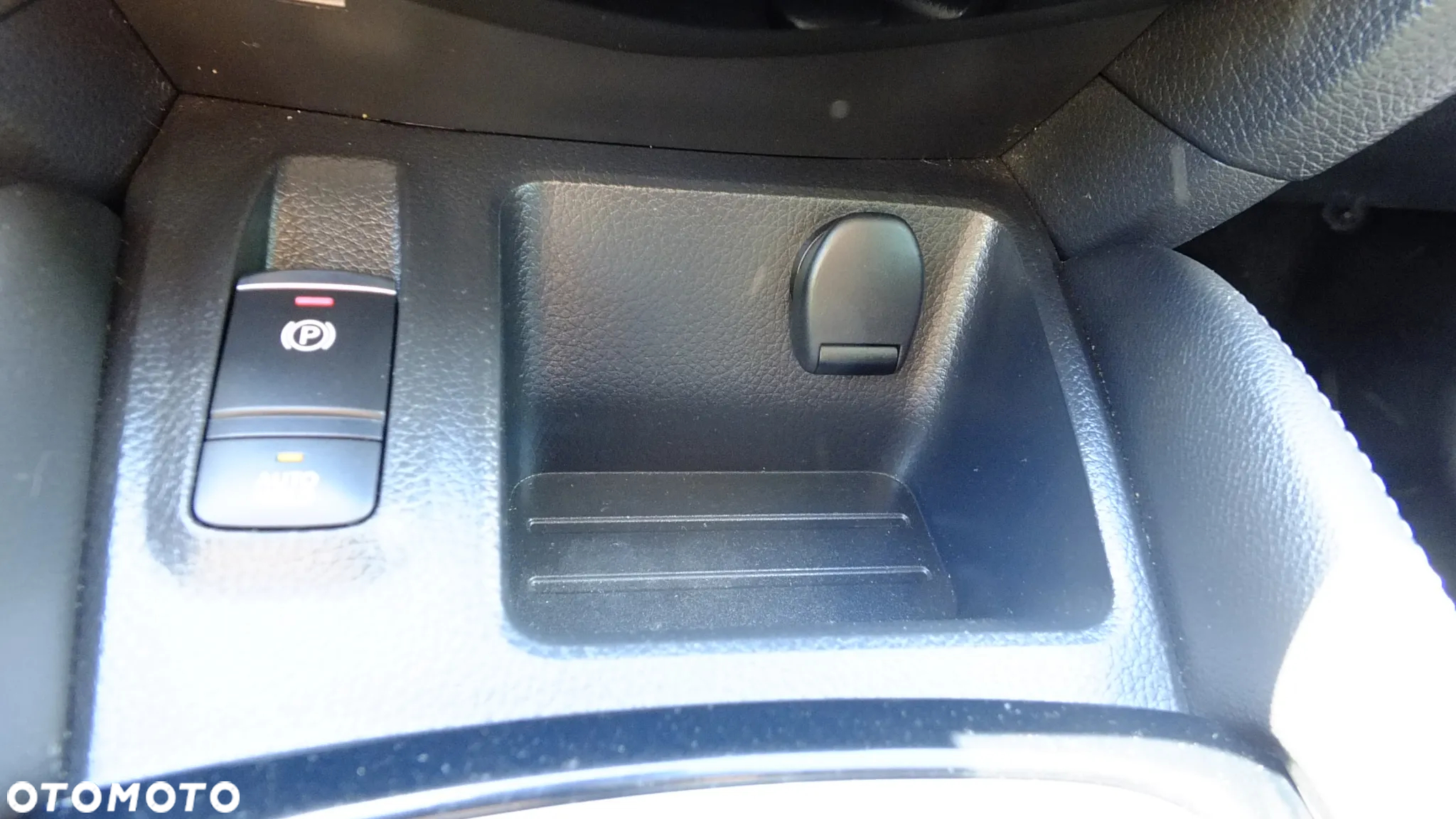 Nissan Qashqai 1.2 DIG-T N-Connecta EU6 - 25
