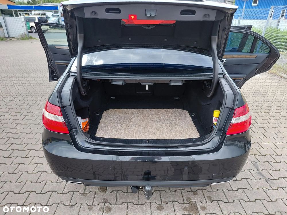 Mercedes-Benz Klasa E 250 CDI DPF BlueEFFICIENCY Automatik Elegance - 4