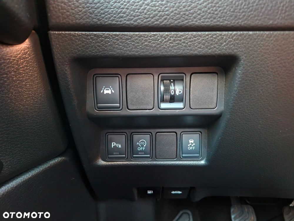 Nissan Qashqai 1.6 DIG-T N-Connecta - 35