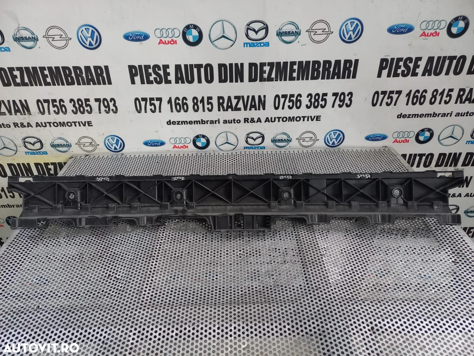 Suport Central Bara Spate Vw T-Roc Cod 2GAA Dezmembrez Vw T-Roc - Dezmembrari Arad - 5