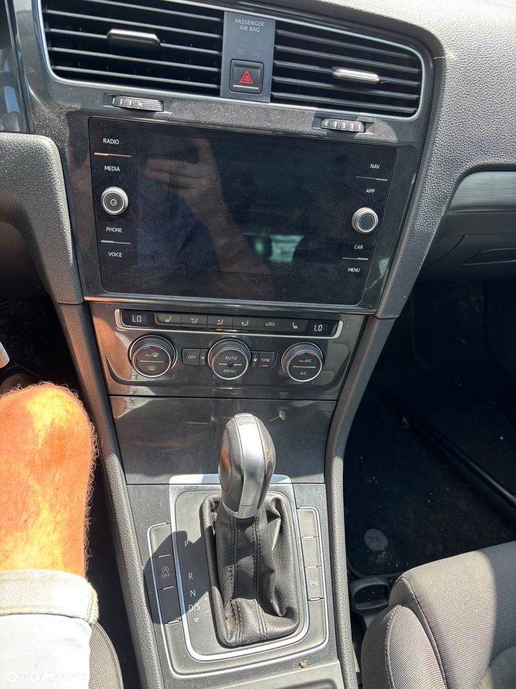 Volkswagen Golf - 13
