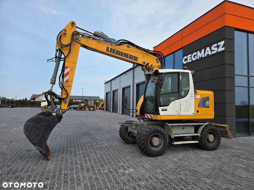 Liebherr A918 Compact / z Niemiec / - 1