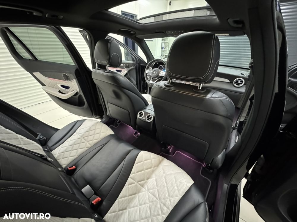 Mercedes-Benz GLC 300 e 4Matic 9G-TRONIC AMG Line - 9