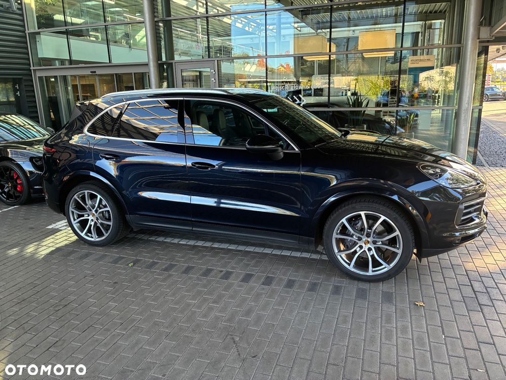 Porsche Cayenne - 2