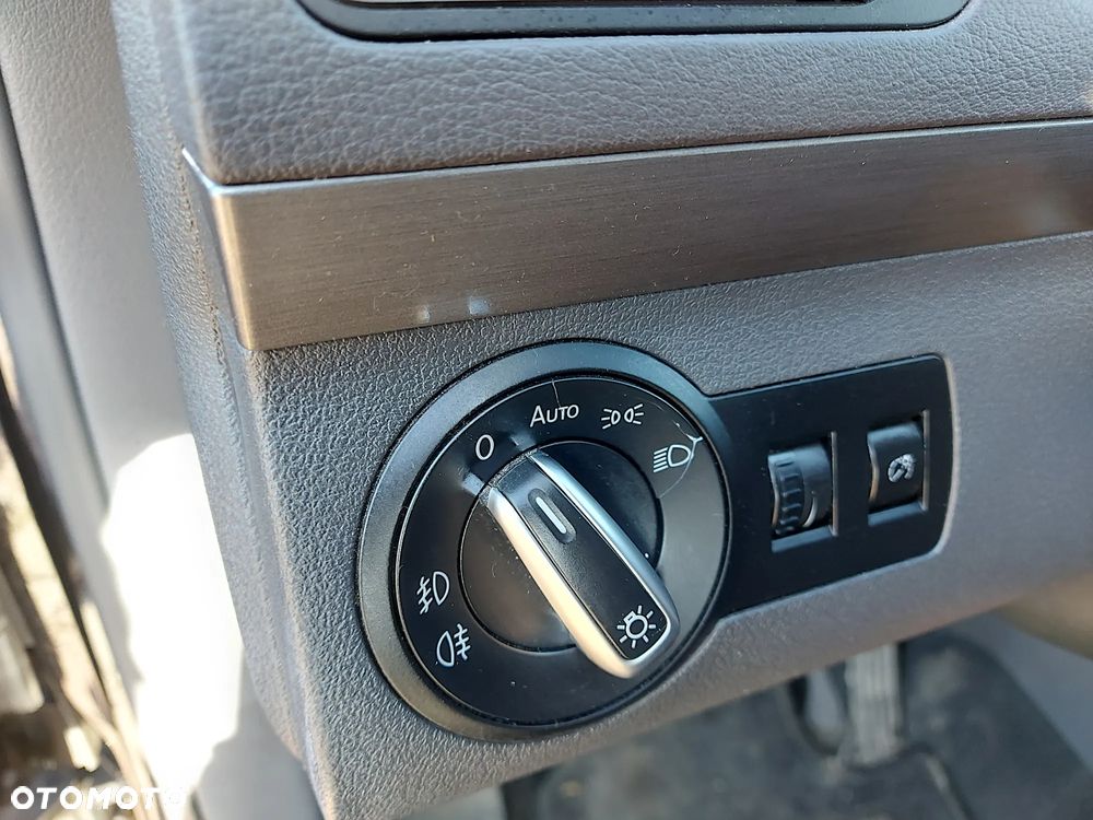 Volkswagen Touran 1.4 TSI Cross - 22