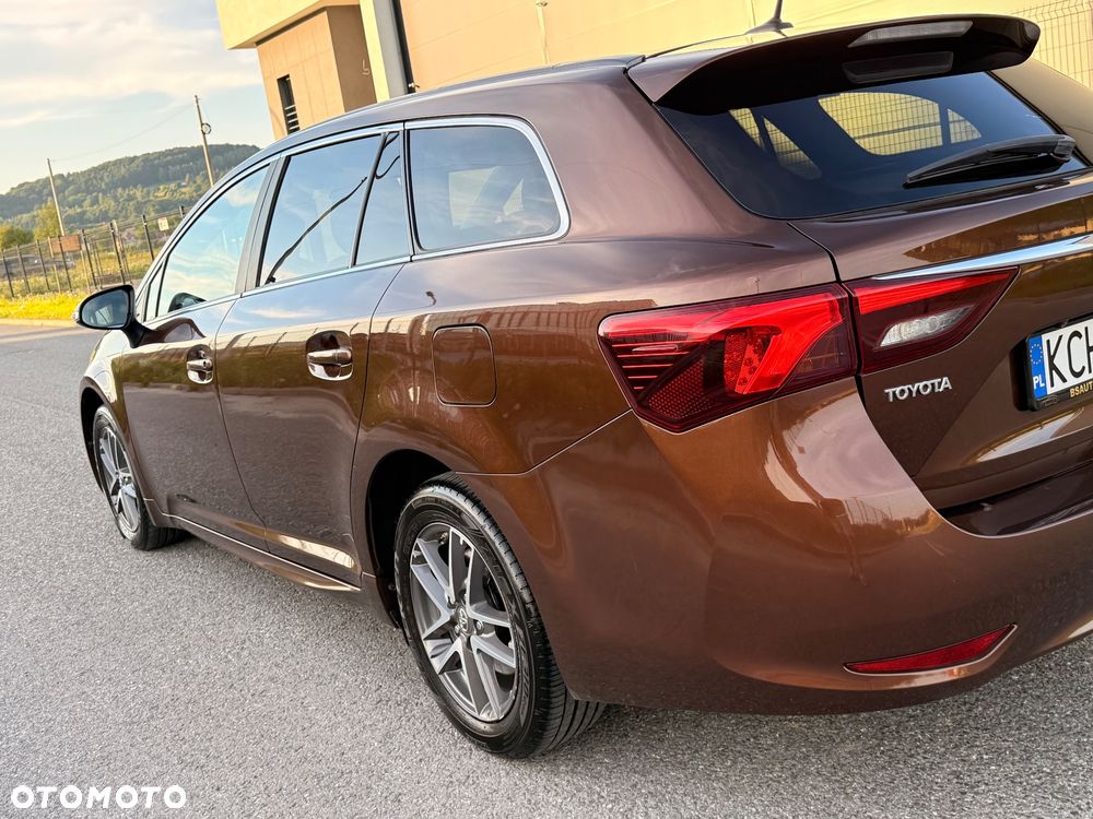 Toyota Avensis Touring Sports 1.8 Edition S+ - 17