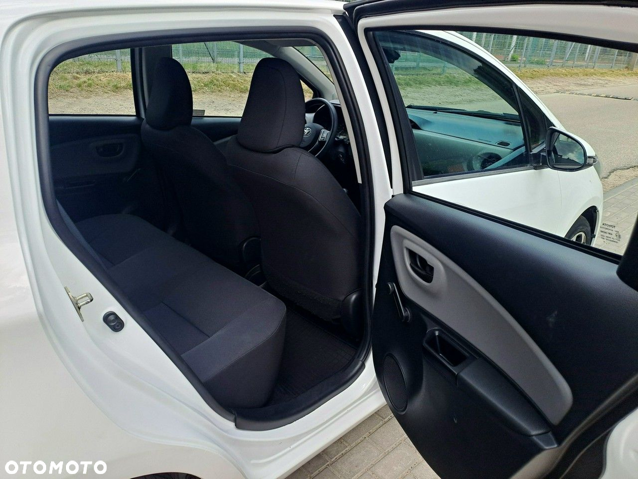 Toyota Yaris 1.0 Comfort - 11