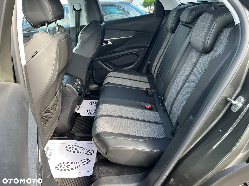 Peugeot 3008 PureTech 130 Stop & Start GPF Allure Business-Paket - 23