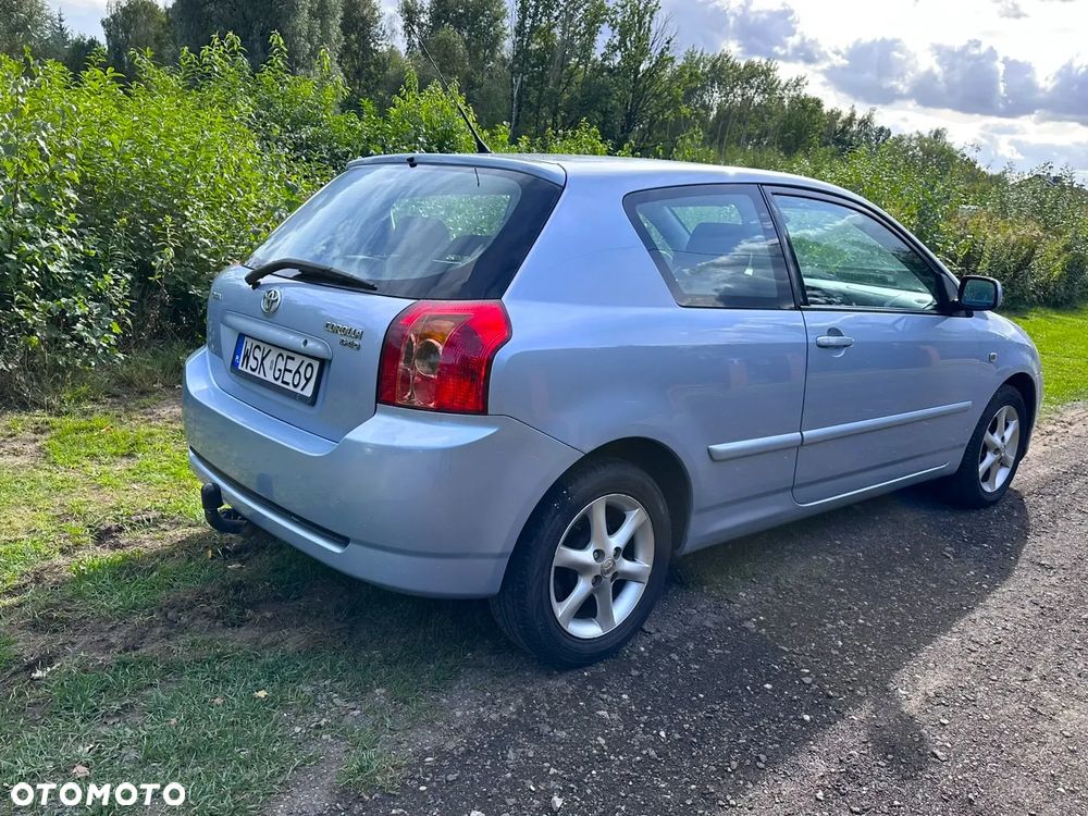 Toyota Corolla - 4