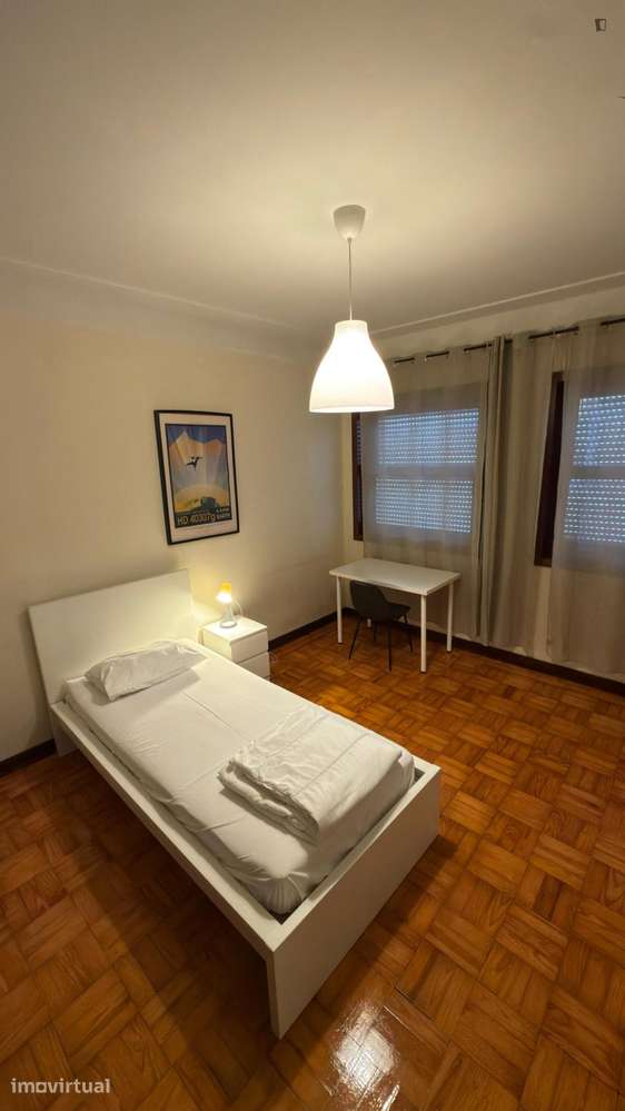 Quarto - localizado em Cedofeita Porto - Grande imagem: 4/11