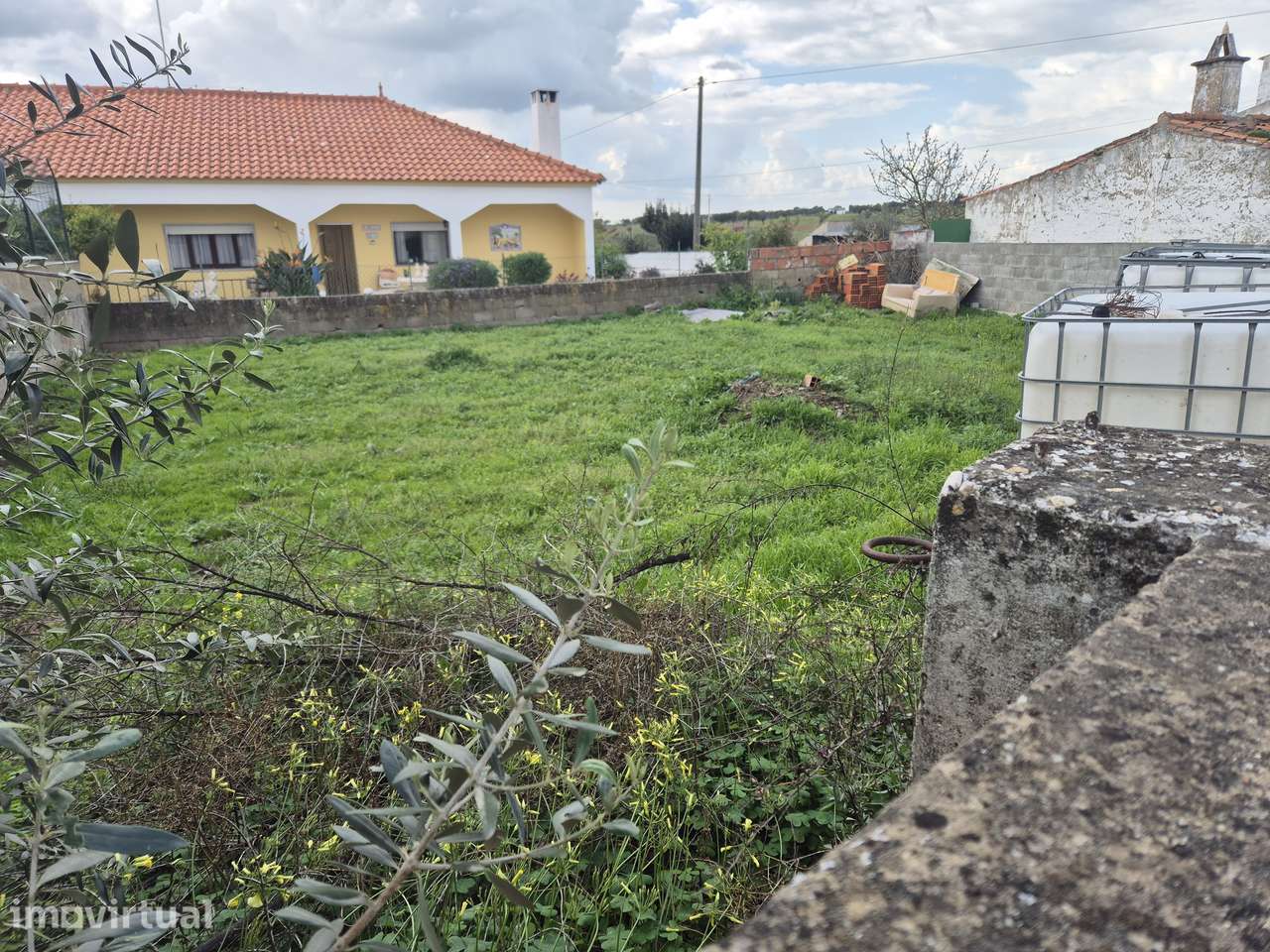 Lote para construção de moradia rc e 1o andar na Aldeia dos Fernandes - Grande imagem: 2/7