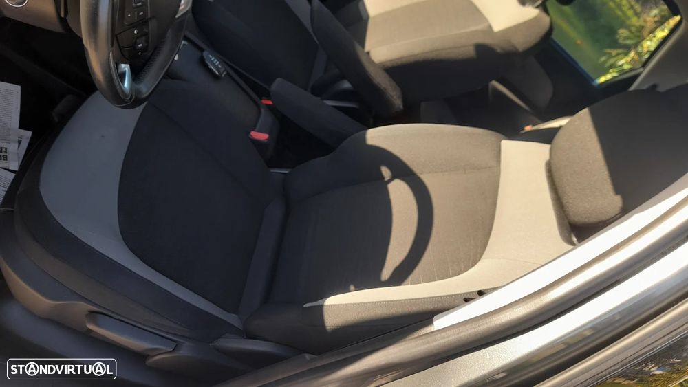 Citroën C4 Picasso 1.6 e-HDi Seduction ETG6 - 17