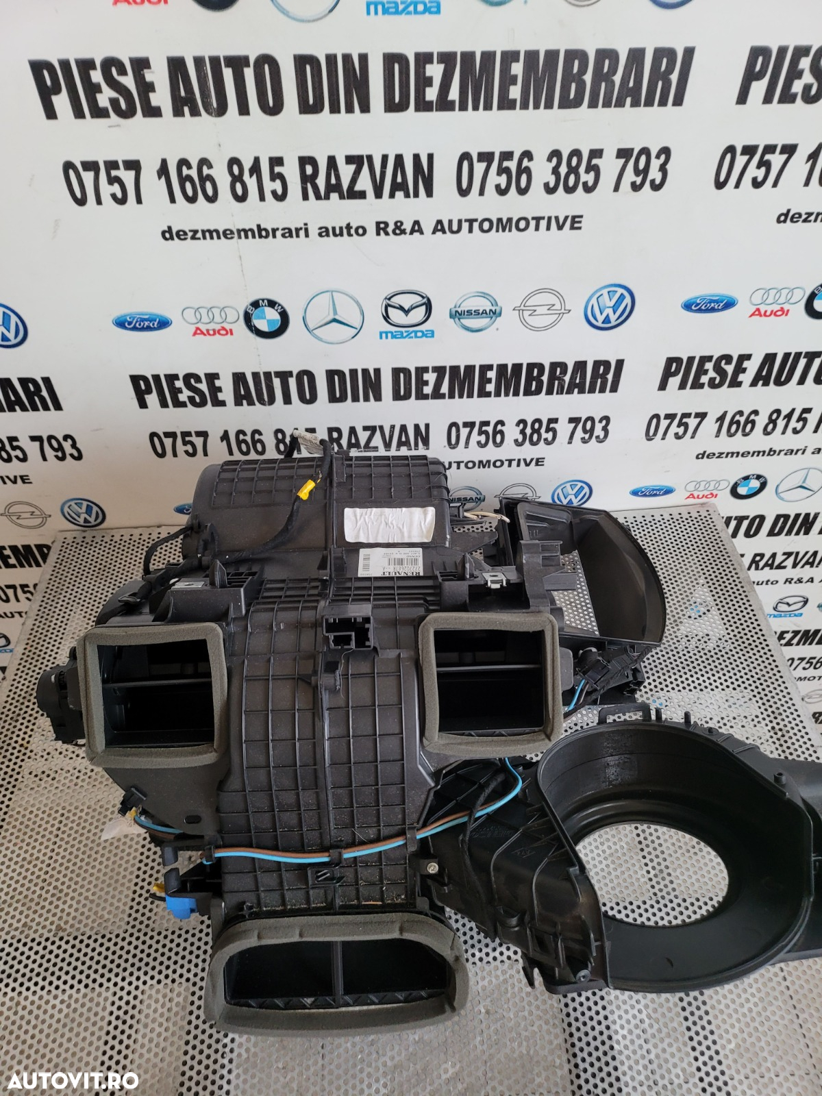 Carcasa Aeroterma Bord RadiatorBord Renault Master An 2019-2020-2021-2022 Volan Stanga Model Cu Cli - 3