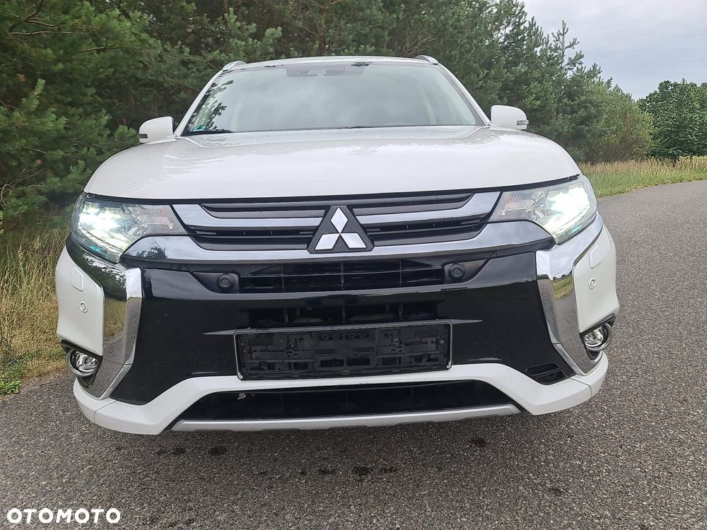 Mitsubishi Outlander 2.0 4WD Plus - 1