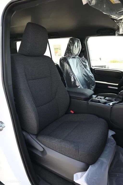 Toyota Land Cruiser - 7