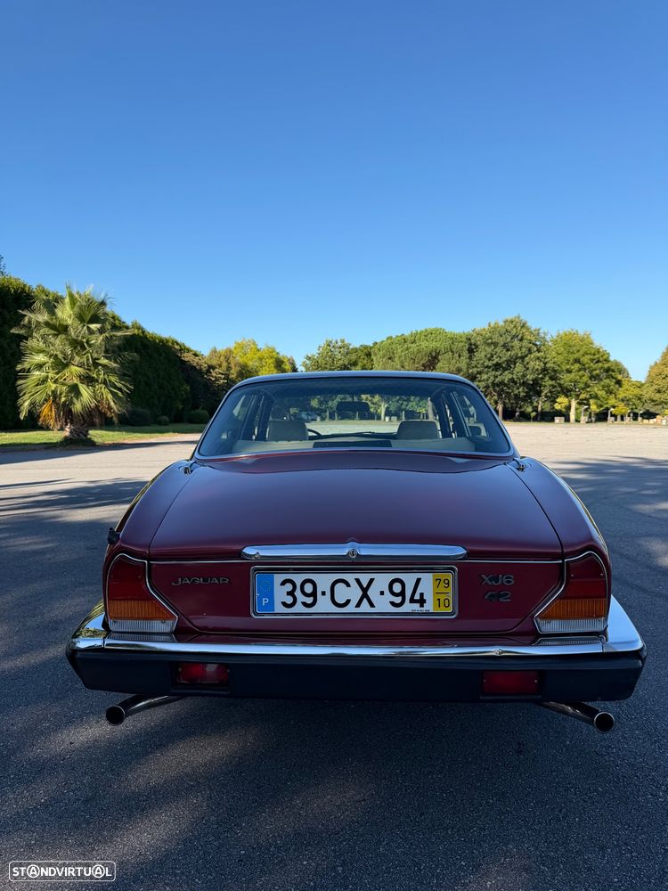 Jaguar XJ - 9