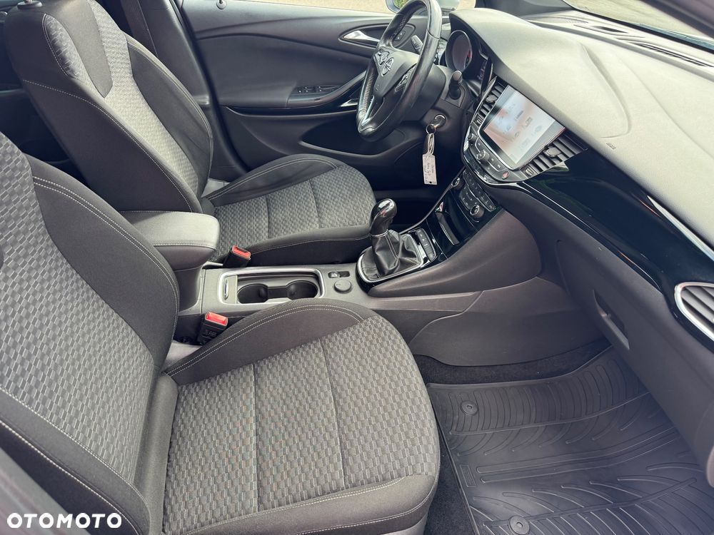 Opel Astra 1.6 D (CDTI) Dynamic - 11