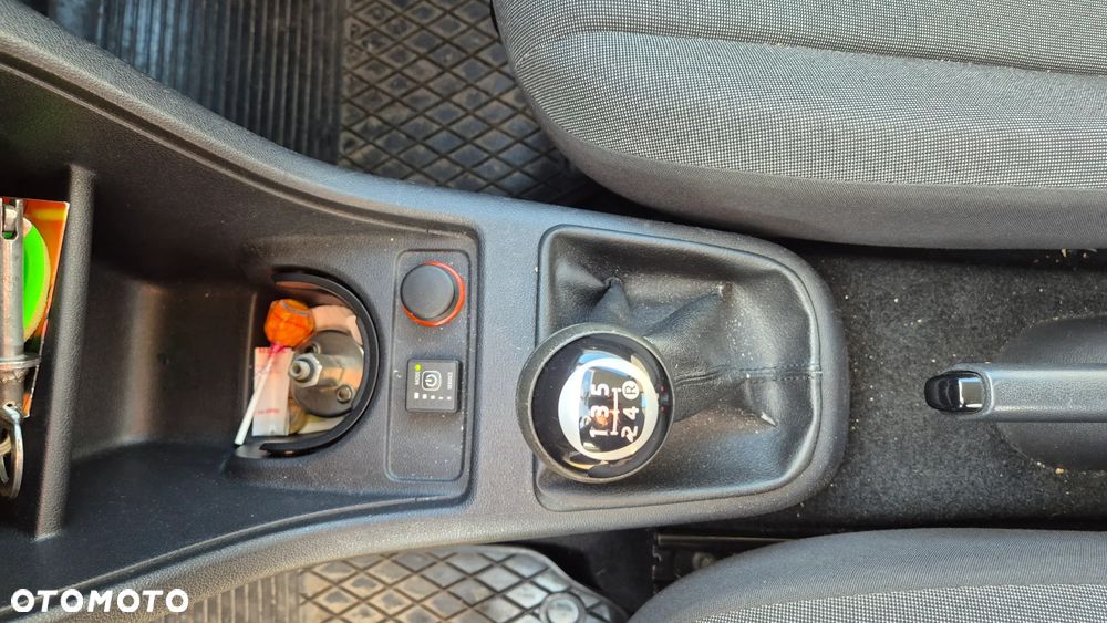 Volkswagen up! (BlueMotion Technology) take - 13