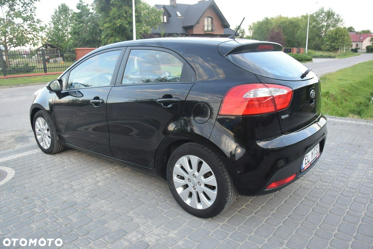 Kia Rio - 9