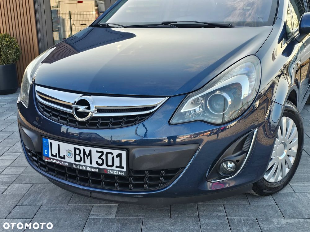 Opel Corsa 1.4 16V Cosmo - 11