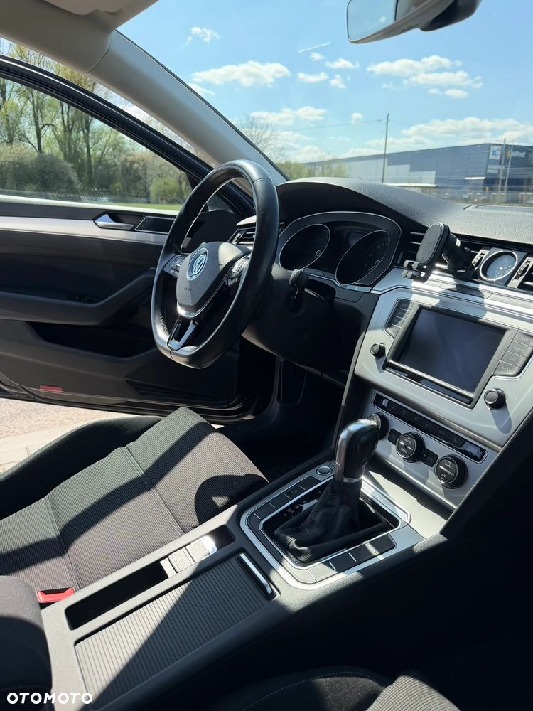 Volkswagen Passat 2.0 TDI BMT Comfortline DSG - 9