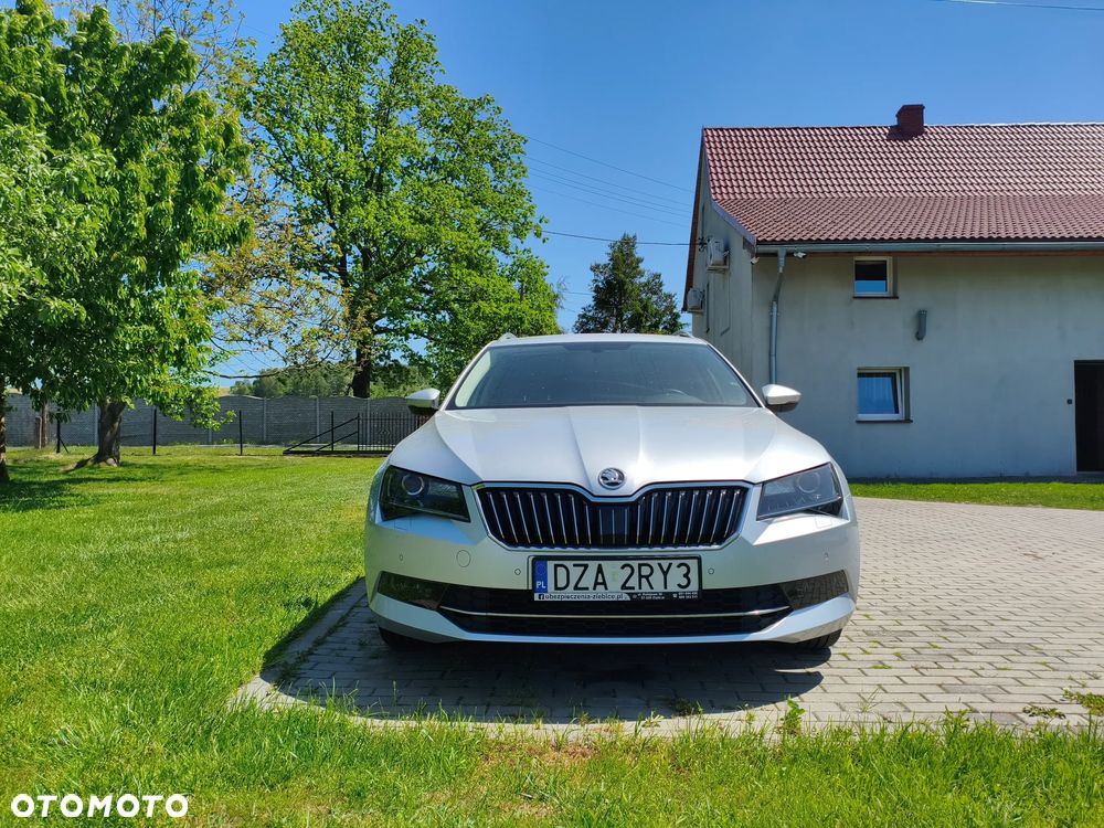 Skoda Superb 2.0 TDI Sportline - 2