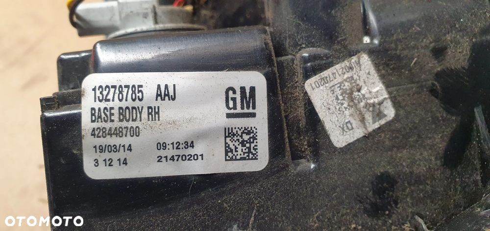 Lampa prawy tył tylna prawa Opel Zafira C 13278785 - 8