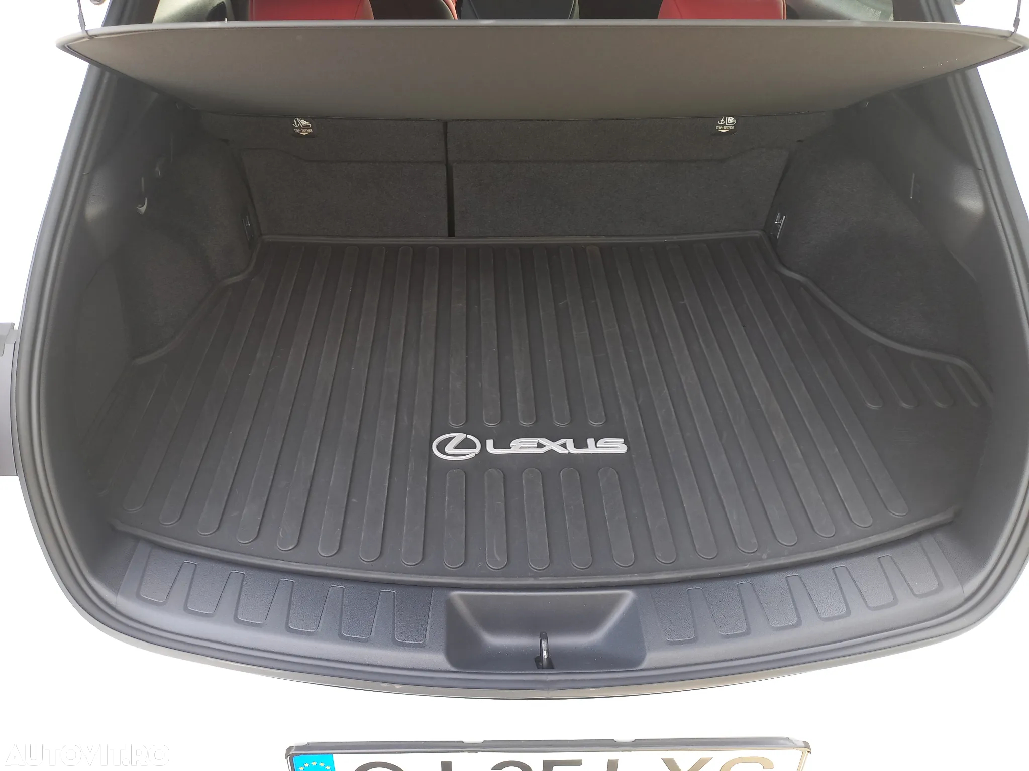 Lexus UX 250h 2.0L HEV 20H- (178 HP) 4X4 CVT F Sport - 39