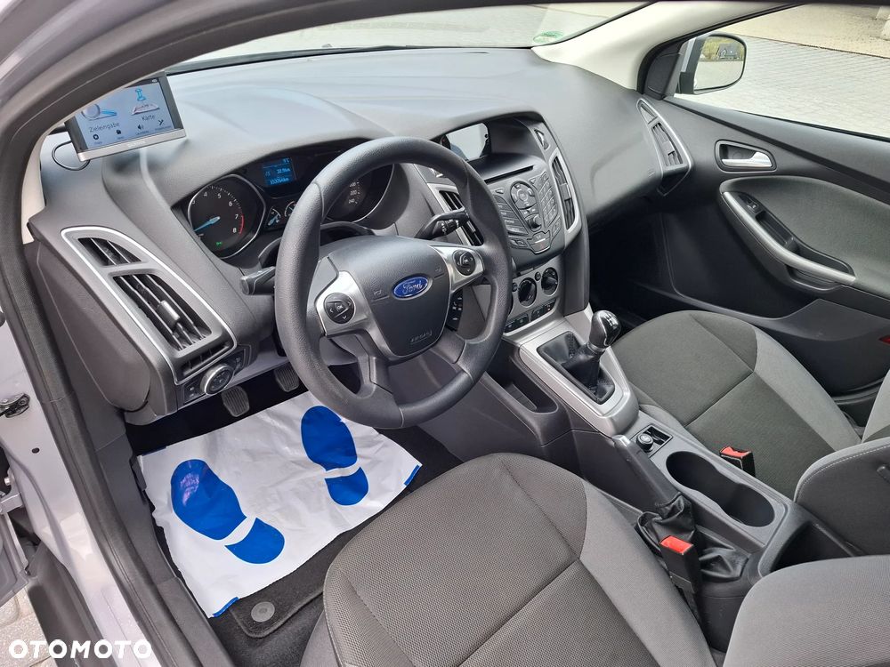 Ford Focus 1.6 Gold X (Trend) - 25